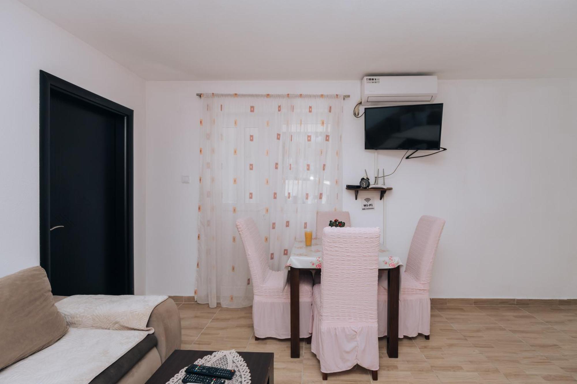 Paradise Bay Apartments 코토르 외부 사진